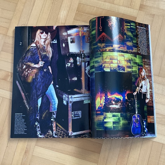 RARE Taylor Swift VOGUE magazine Cover February 2012 - RED Era ❤️ - Picture 6 of 7